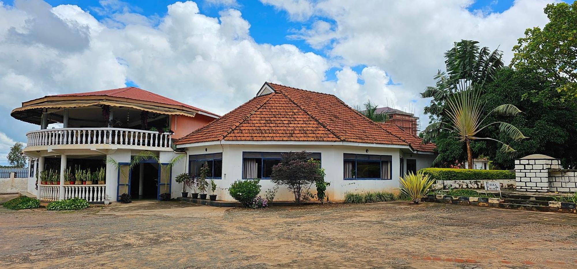 Northern Pearl Gulu Exterior foto